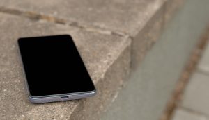 Fai attenzione e non perdere il cellulare