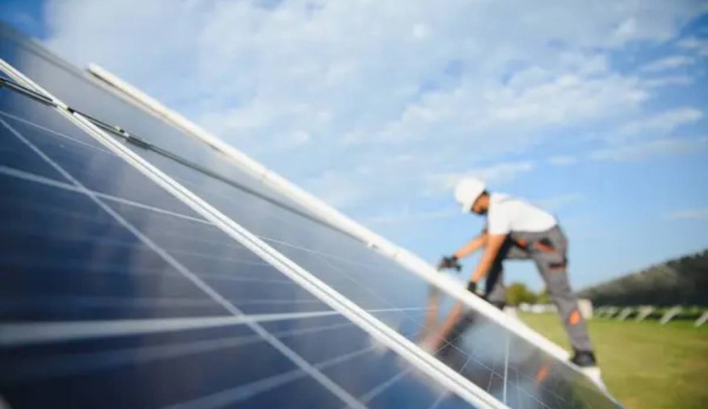 Addio fotovoltaico questo dispositivo illumina casa tieni fresca costo zero
