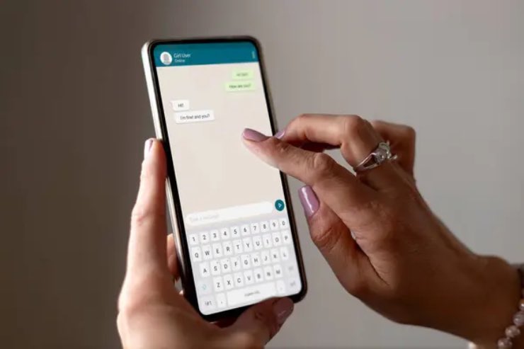 WhatsApp bufera spiando tutto quello scrivi evita guai
